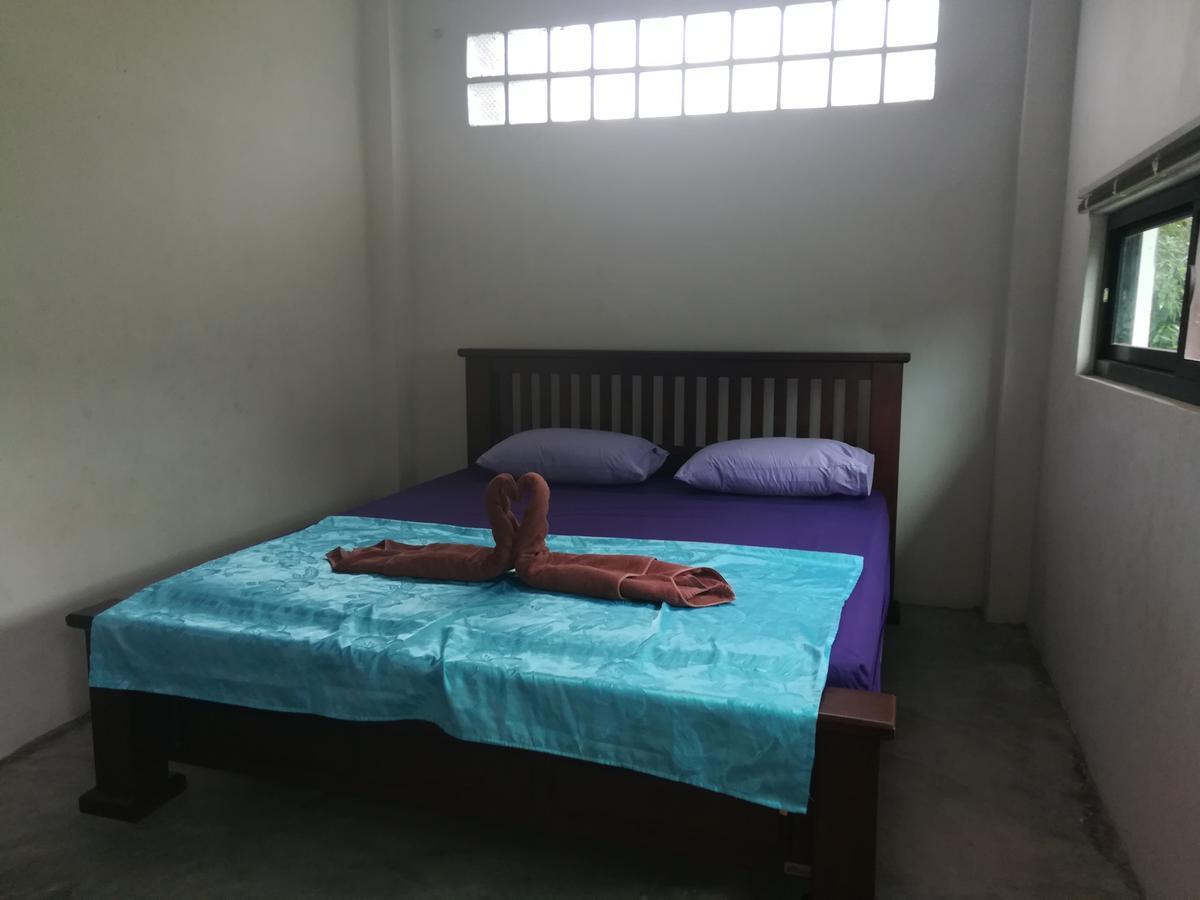 Cashew Nut Bungalow, Ko Mook Экстерьер фото